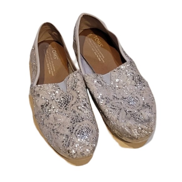 Toms Silver Floral Lace Sequin Flats Size 7 - Picture 2 of 8